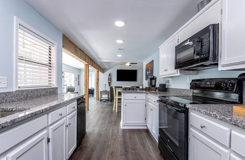 Ferndale House | Full Fresh Remodel on Quiet Lake