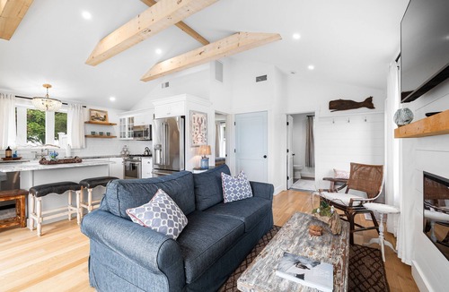 Narragansett Cottage | Fully renovated waterfront cottage on Great Island with hot tub.