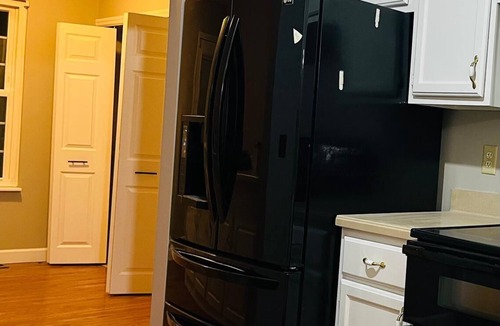 Grove City House | Furnished 3BR/Pets OK/Garage/Accessible