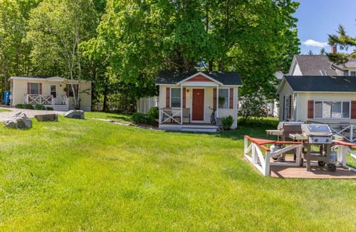 Hulls Cove Cabin | Gallagher`s Travels Cabin 2 Two Bedroom King/Queen