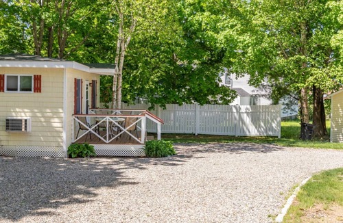 Hulls Cove Cabin | Gallagher`s Travels Cabin 2 Two Bedroom King/Queen