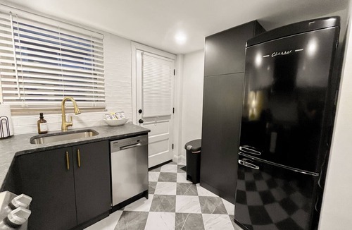 Grandview Heights Condo | Garden Suite - Sauna + King Bed! -Central location