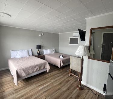 Fort Kent Mills Hotel | Gateway Motel USA