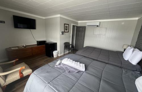 Fort Kent Mills Hotel | Gateway Motel USA