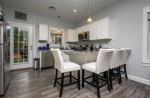 Arundel Cottage | Gem on the Preserve, 15 mins to beaches, 2 heated Pools, Clubhouse, Fitness room