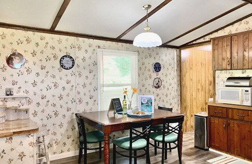 Wagoner House | Gene's Retreat, charming lakeside 3 bed 2 bath peaceful home near Ft Gibson Lake