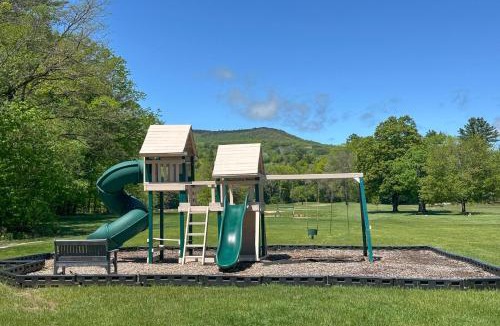 Bartlett House | Glen Condo w/Mountain Views: Walk to Story Land