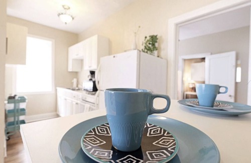 Lower Greenville Apartment | Global Cup Arboretum Tickets Available, The Artist's Corner