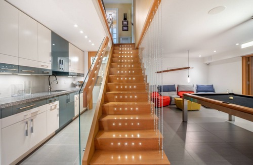 North York House | GLOBALSTAY. Charming 3 Bedroom House in North York
