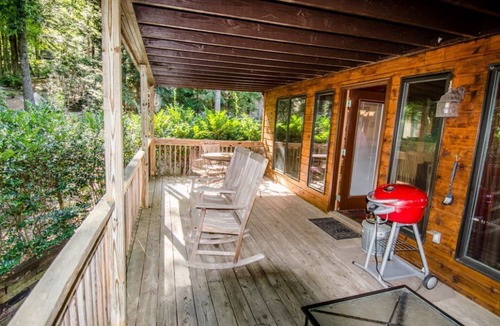 Skyland Cabin | Golf Fans Welcome! Private Cabin Near Asheville's PGA Event