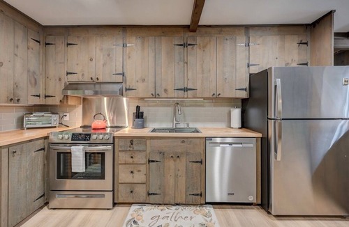 North Conway Ski Chalet | Good Friday Chalet - Walk to Village + Cranmore Mt