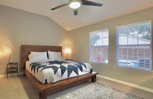 Flower Mound House | Gorgeous 4 bedroom 2,5 bath Home with Heated Pool, Spa & Game Room close to DFW Airport and 35 mins from Dallas Stadium - Great for World Cup Fans !