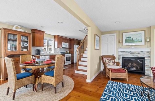 Breakwater Village House | Gorgeous Sunsets, Beach Views & Ocean Views from this Immaculate Property