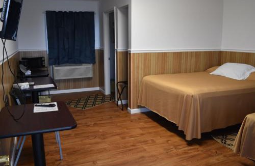 Town of Reading Hotel | Gorgeous View Motel