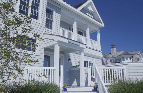 Westhampton Beach House | Gorgeous waterfront home "between the bridges" on Dune Road in Westhampton Beach