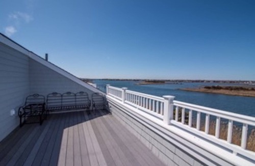 Westhampton Beach House | Gorgeous waterfront home "between the bridges" on Dune Road in Westhampton Beach