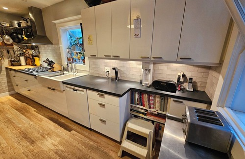 Kitsilano House | Gracious and spacious craftsman house seaside and cityside in Kitsilano.