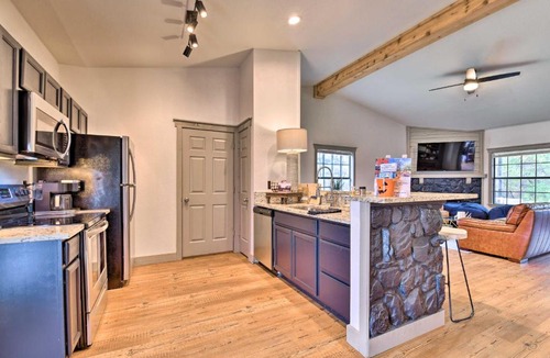Graford House | Graford Cabin w/Rooftop Deck & Lake Views!