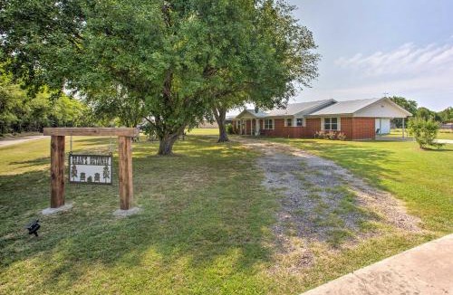 Sulphur Bluff House | 'Gran's Getaway' - Peaceful Texas Retreat