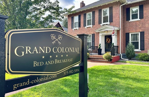 Herkimer Bed & Breakfast | Grand Colonial B&B