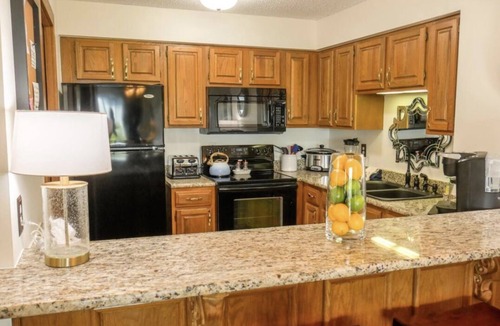 Shangri-La Estates Condo | Grand Lake Getaway – Vista Towers 10th Floor Condo with Golf & Lake Views