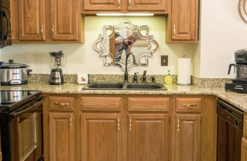 Shangri-La Estates Condo | Grand Lake Getaway – Vista Towers 10th Floor Condo with Golf & Lake Views