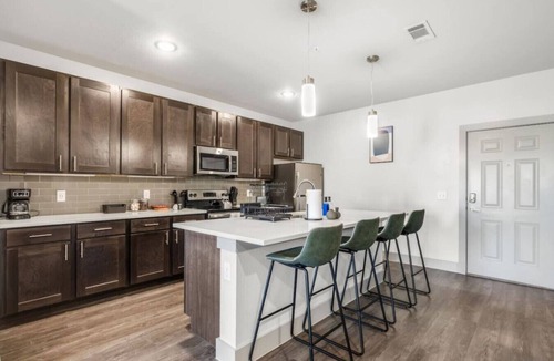 Grand Prairie Apartment | Grand Prairie 1BR | IKEA, Epic Waters, Bass Pro