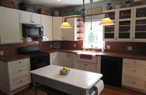 Wakefield-Peacedale House | GRAND VICTORIAN HOME - Historic Downtown Wakefield Village