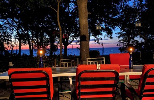 Youngstown Cottage | Great 3-bedroom cottage in Youngstown on Lake Ontario perfect for your getaway