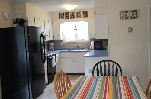Narragansett Cottage | Great Cottage! Walk to the Beach!