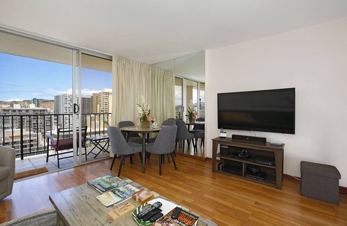 Waikiki Condo | Great for Families! Partial Ocean/Canal/Diamond Head Views! Pool, Wi-Fi, Prkg