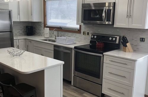 Conneaut Lakeshore House | Great memory and enjoy Retreat at the Lake