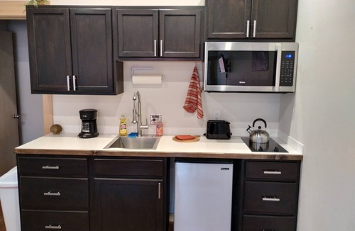 Homer Apartment | Grewingk Suite - Homer Seaplane Base