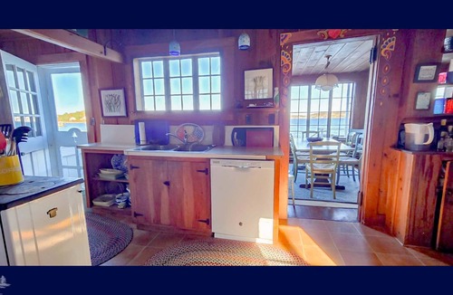 Southport Cottage | Griffin Cottage: A charming 3-bedroom retreat in scenic Southport, ME.