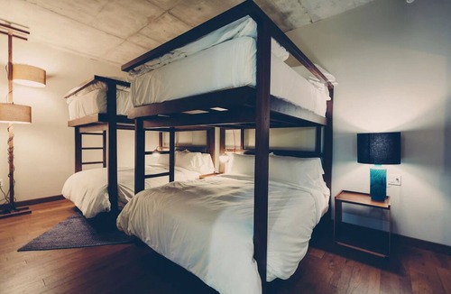 South River City Hotel | Group-Friendly Suite in South Congress Hotel, Austin
