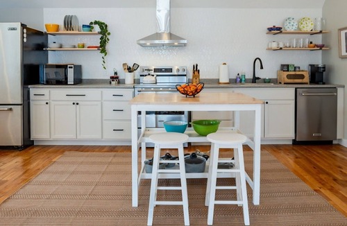 Scarborough Apartment | Guesthouse Retreat just minutes from the Beaches!