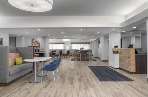 Altoona Hotel | Hampton Inn Altoona