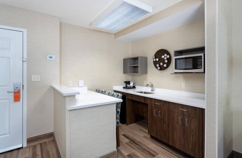West Seneca Hotel | Hampton Inn Buffalo South/I-90