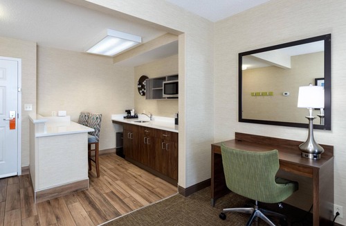 West Seneca Hotel | Hampton Inn Buffalo South/I-90