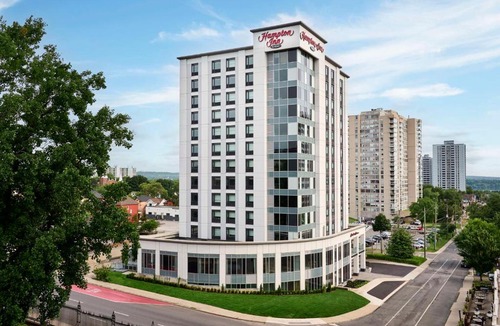 Strathcona Hotel | Hampton Inn By Hilton Hamilton