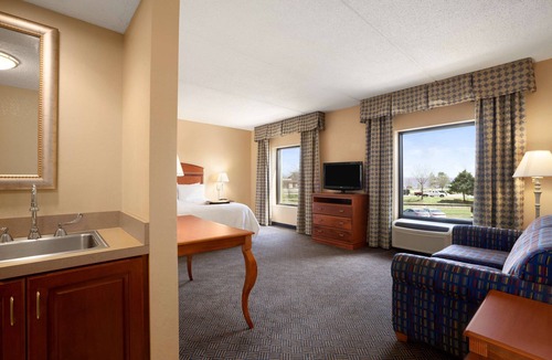 Geneva Hotel | Hampton Inn Geneva