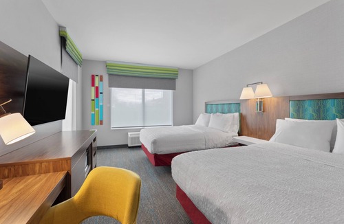 Saline Hotel | Hampton Inn Saline