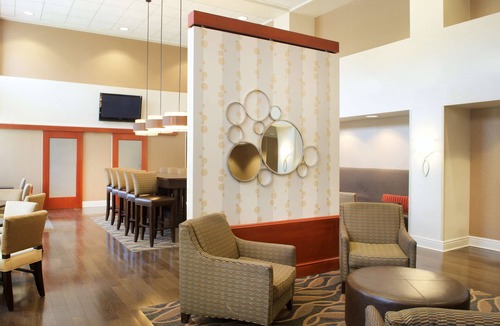 Strabane Hotel | Hampton Inn & Suites Pittsburgh-Meadow Lands
