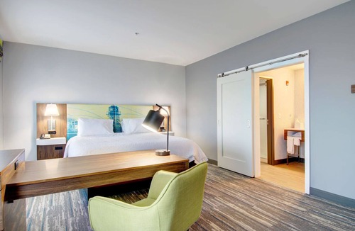 Nasons Corner Hotel | Hampton Inn & Suites Portland West