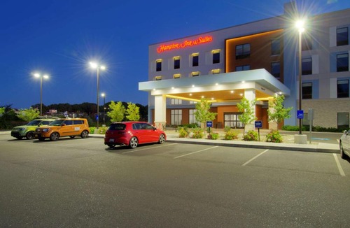 Nasons Corner Hotel | Hampton Inn & Suites Portland West