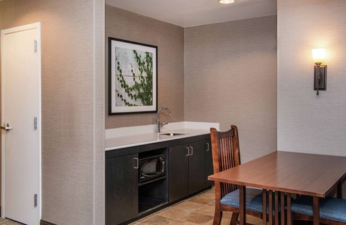 Victor Hotel | Hampton Inn & Suites Rochester/Victor