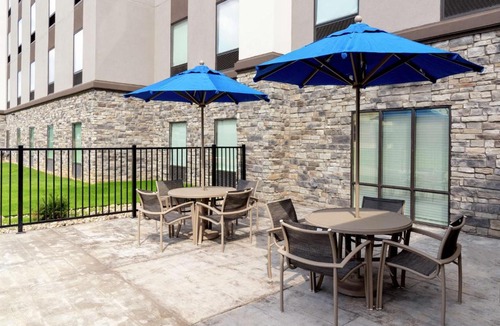 Xenia Hotel | Hampton Inn & Suites Xenia Dayton