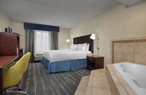 Bayberry Hotel | Hampton Inn Syracuse Clay