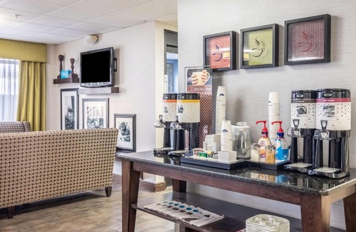 Youngstown Hotel | Hampton Inn Youngstown-North