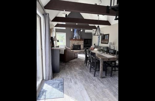 Clymer Apartment | Haney Hideaway Warm and Welcoming Peek N Peak Condo Close to Lift 8 Sleeps 10